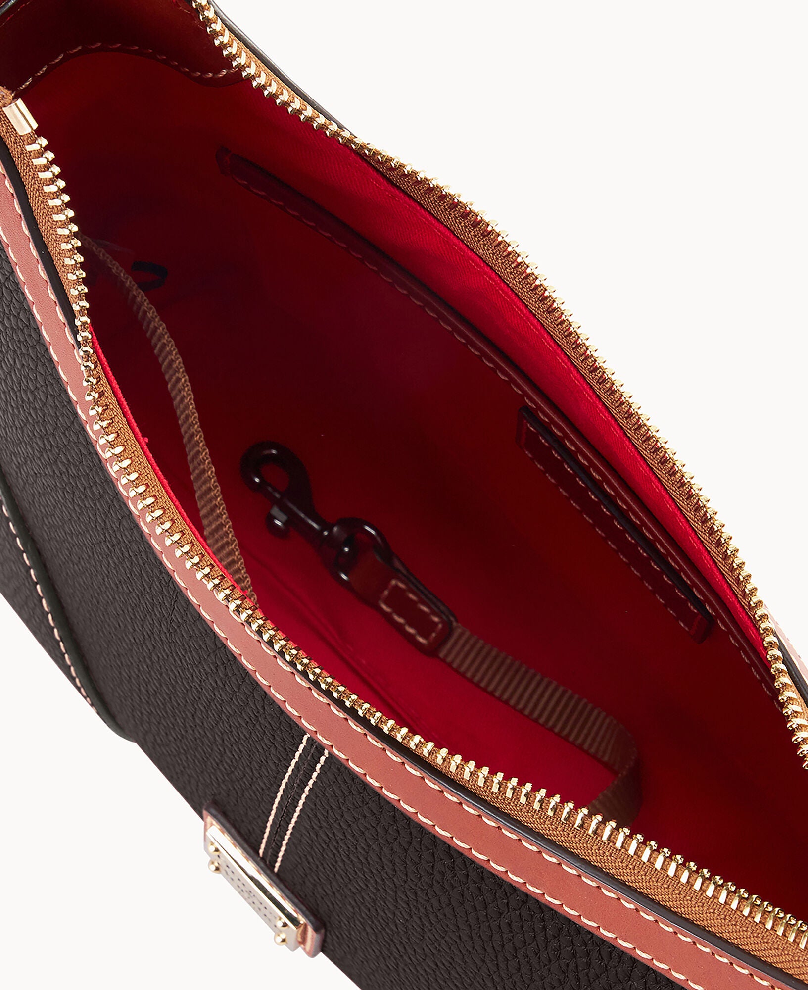 Pebble Grain Baguette - Image 15
