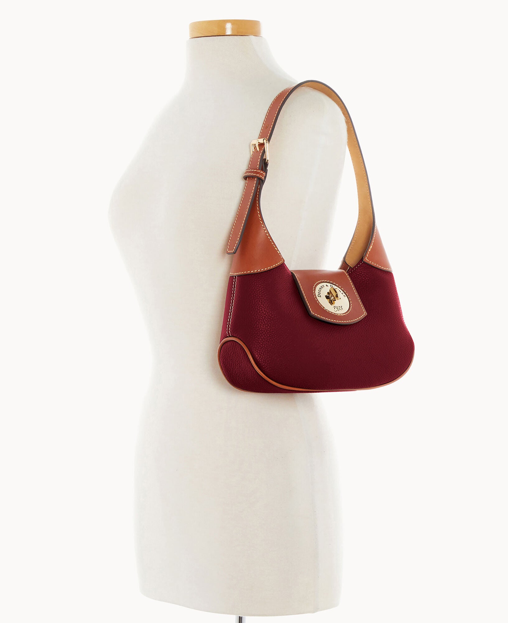 Pebble Turnlock Hobo 26 - Image 10
