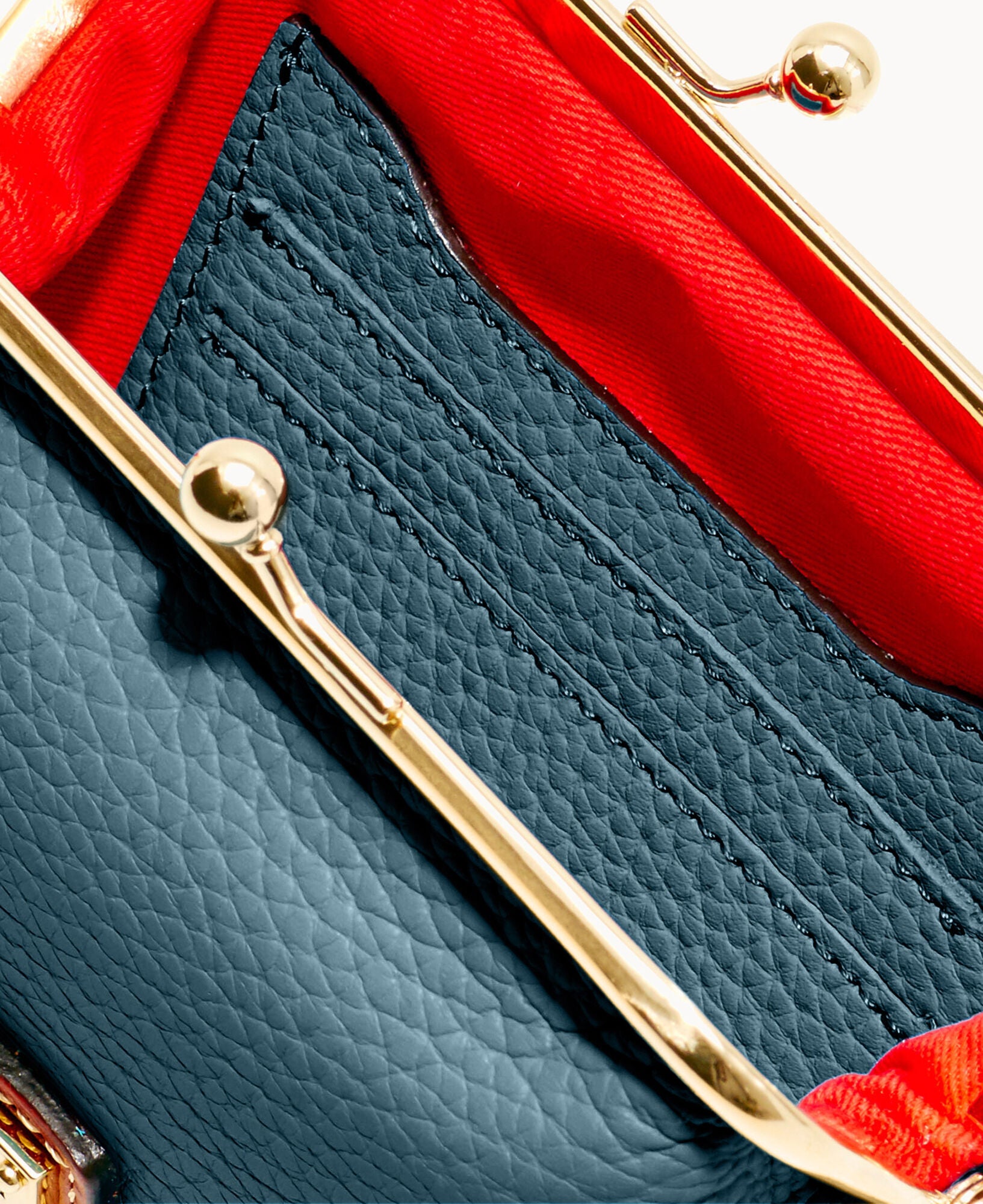 Pebble Grain Large Framed Purse - Image 18
